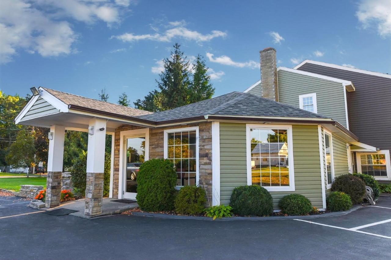 Capital Inn And Suites Rensselaer ภายนอก รูปภาพ